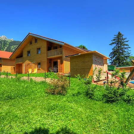 Feriendorf Am Hahnenkamm Reutte Exterior photo