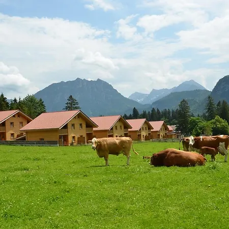 Feriendorf Am Hahnenkamm Reutte Exterior photo