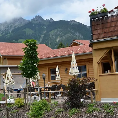 Feriendorf Am Hahnenkamm Reutte Exterior photo